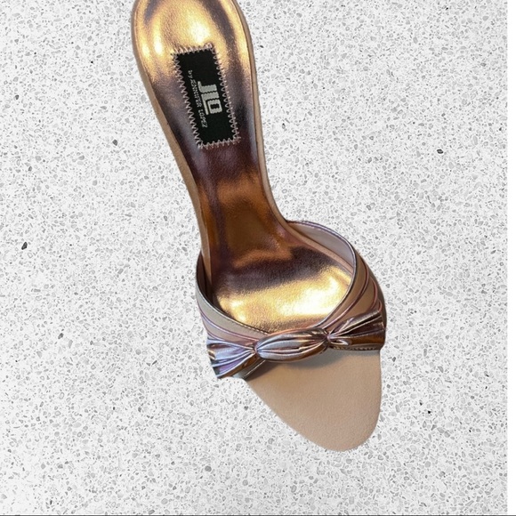 Jennifer Lopez Shoes - NIB JLO Yvanni Pink Slide Heels